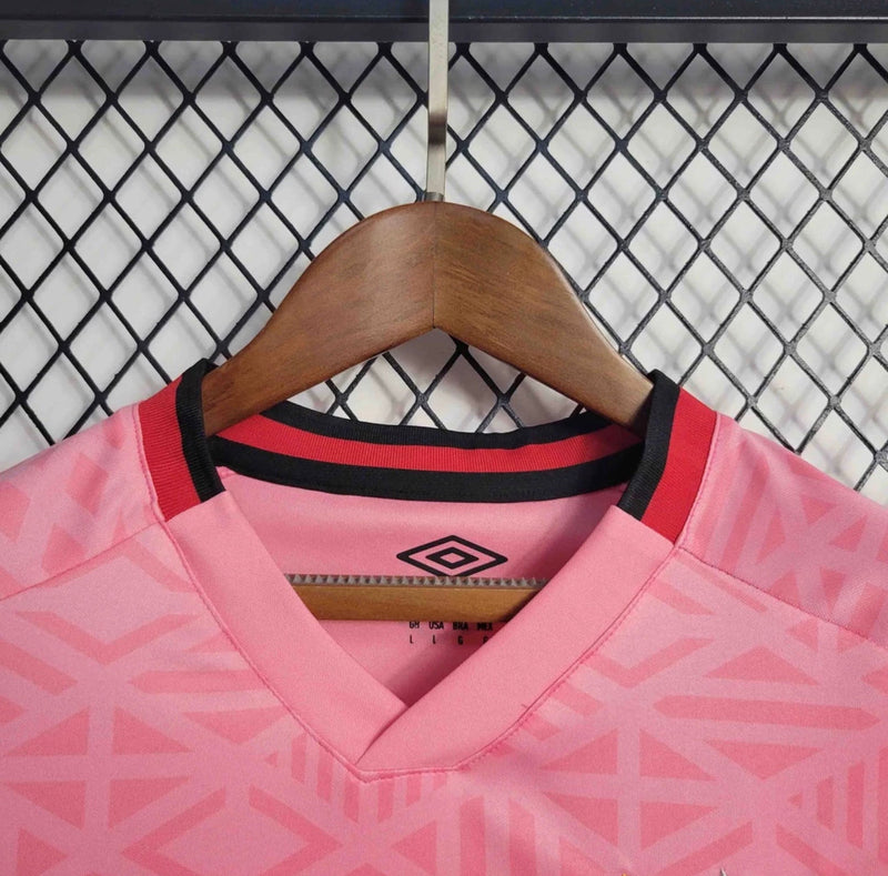 Camisola Sport 23/24 s/n° Outubro Rosa Umbro Masculina - Rosa+Preto